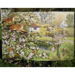 Garden Watch - 1000 Piece Jigsaw Puzzle
