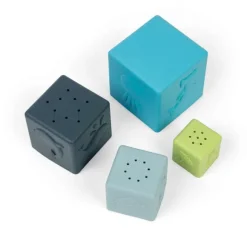 Stacking Cubes