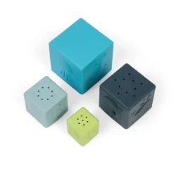 Stacking Cubes