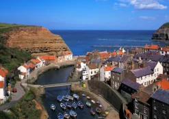 Stunning Staithes - 1000 Piece Jigsaw Puzzle
